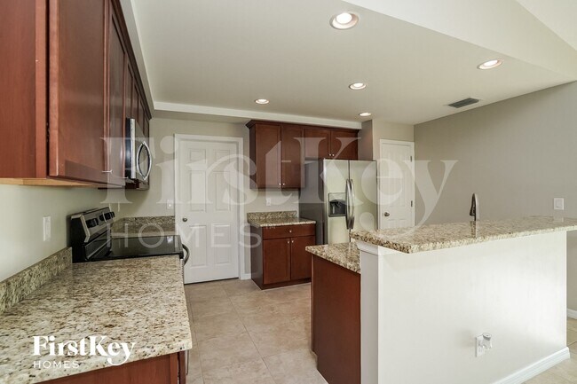 Foto del edificio - 1121 NW Juanita Pl