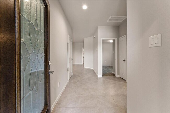 Building Photo - 7518 Highland Chase Dr
