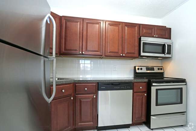 One Bedroom - Kitchen - Namotur Apartment Homes