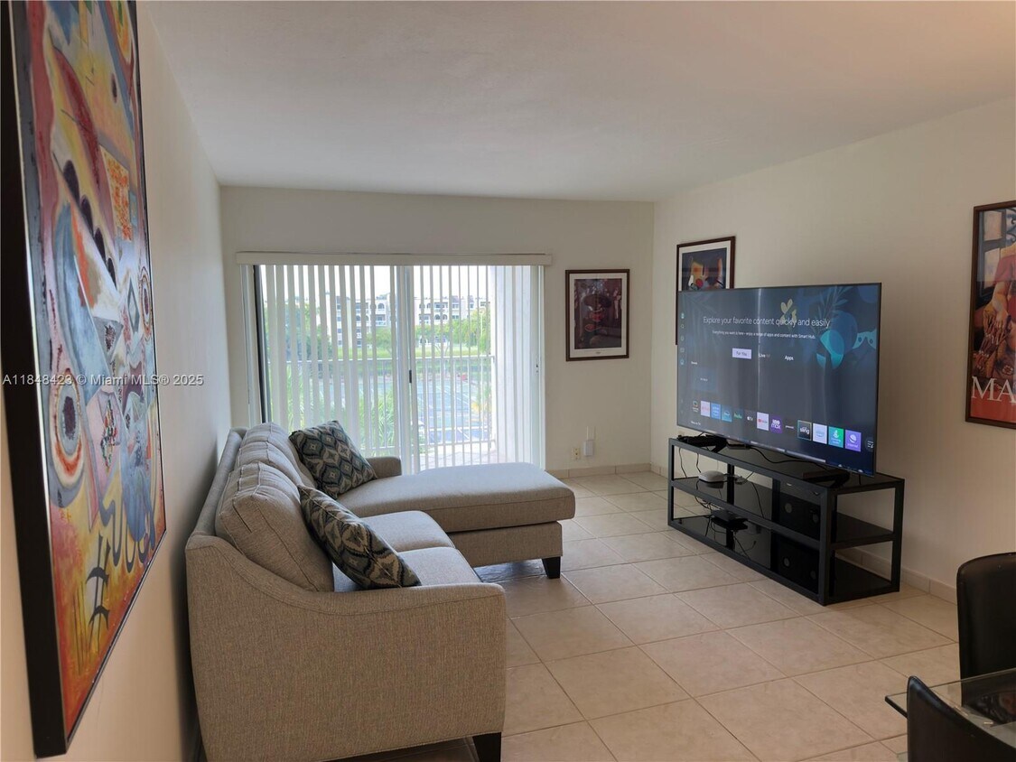 Foto principal - 7765 SW 86th St