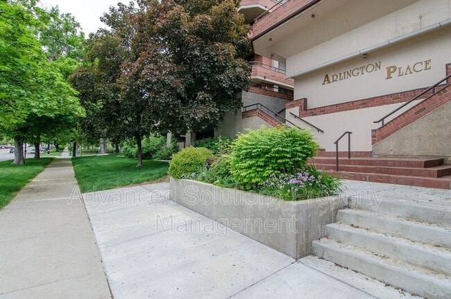 Building Photo - 115 1100 E