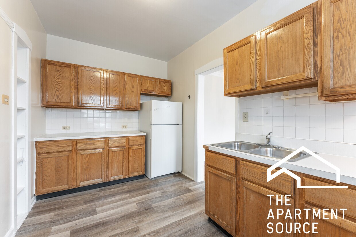 2507 W Winnemac Ave Unit 2, Chicago, IL 60625 Apartments in Chicago