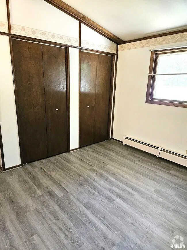 Apartments under 2,000 in Wataga, IL 1 Rentals