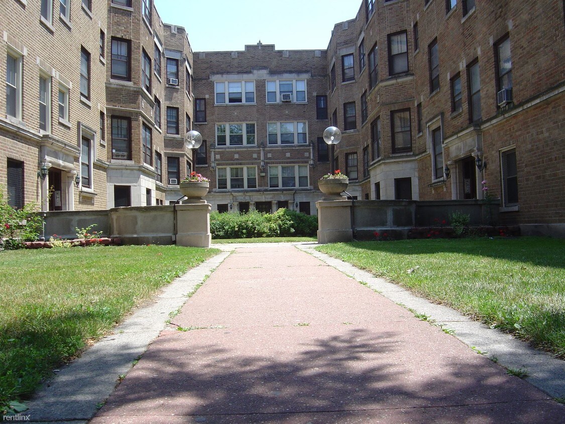 Foto del edificio - 6747 S Oglesby Ave