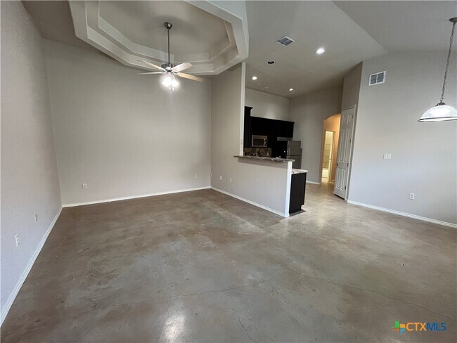 Foto del edificio - 268 Rosalie Dr