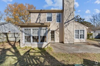 Building Photo - 1117 Lowland Cottage Ln