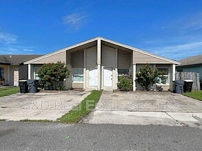 Building Photo - 1019 Buccaneer Dr