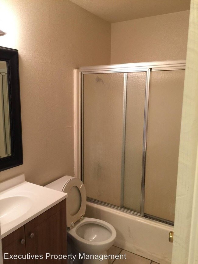 Building Photo - 2 br, 1 bath House - 3357 San Mateo Ct