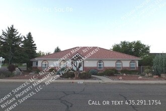 Building Photo - 2211 W Vista Del Sol Dr