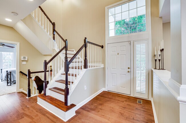 Move-in ready - 1369 Park Garden Ln