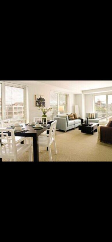 Foto principal - 120 Brookline Ave