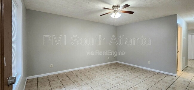 Foto del edificio - 107 Spring Ct