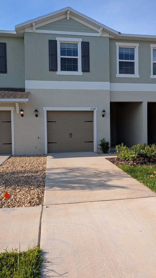 Photo - 17247 Southern Hvn Dr Townhome