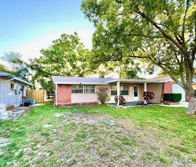 Foto del edificio - 8931 Ledgestone Ln
