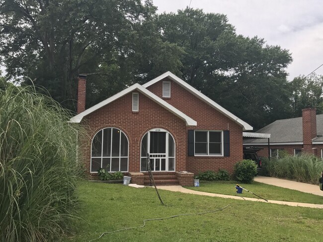 Foto del edificio - **UPCOMING**3 Bedroom / 1 Bathroom Home for Rent in Columbus, GA***