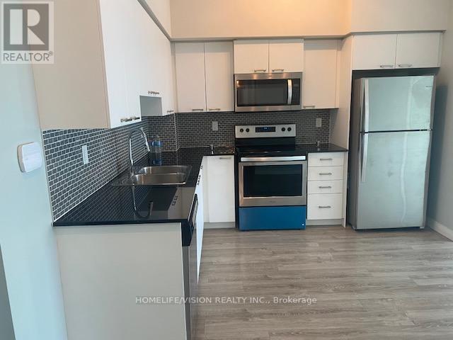 Photo du bâtiment - 2150 Lawrence Ave E