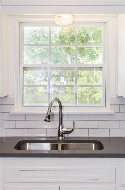 Foto del edificio - 5111 Ravensdale Ln