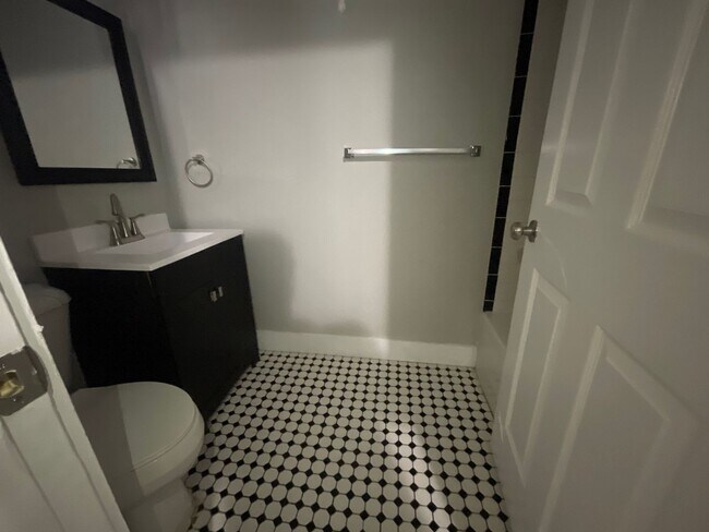 Foto del edificio - 238 N 36th St