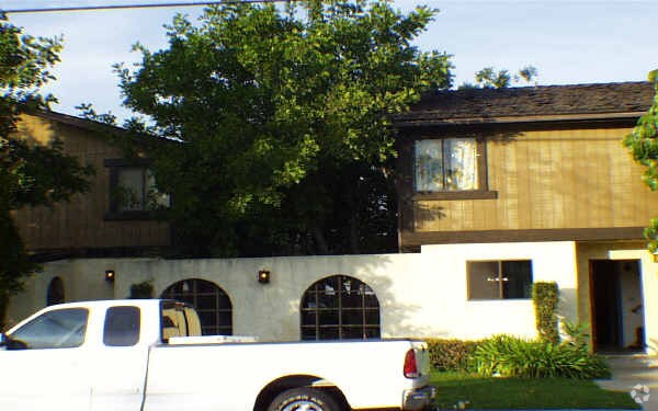Primary Photo - 8131-8141 5th St