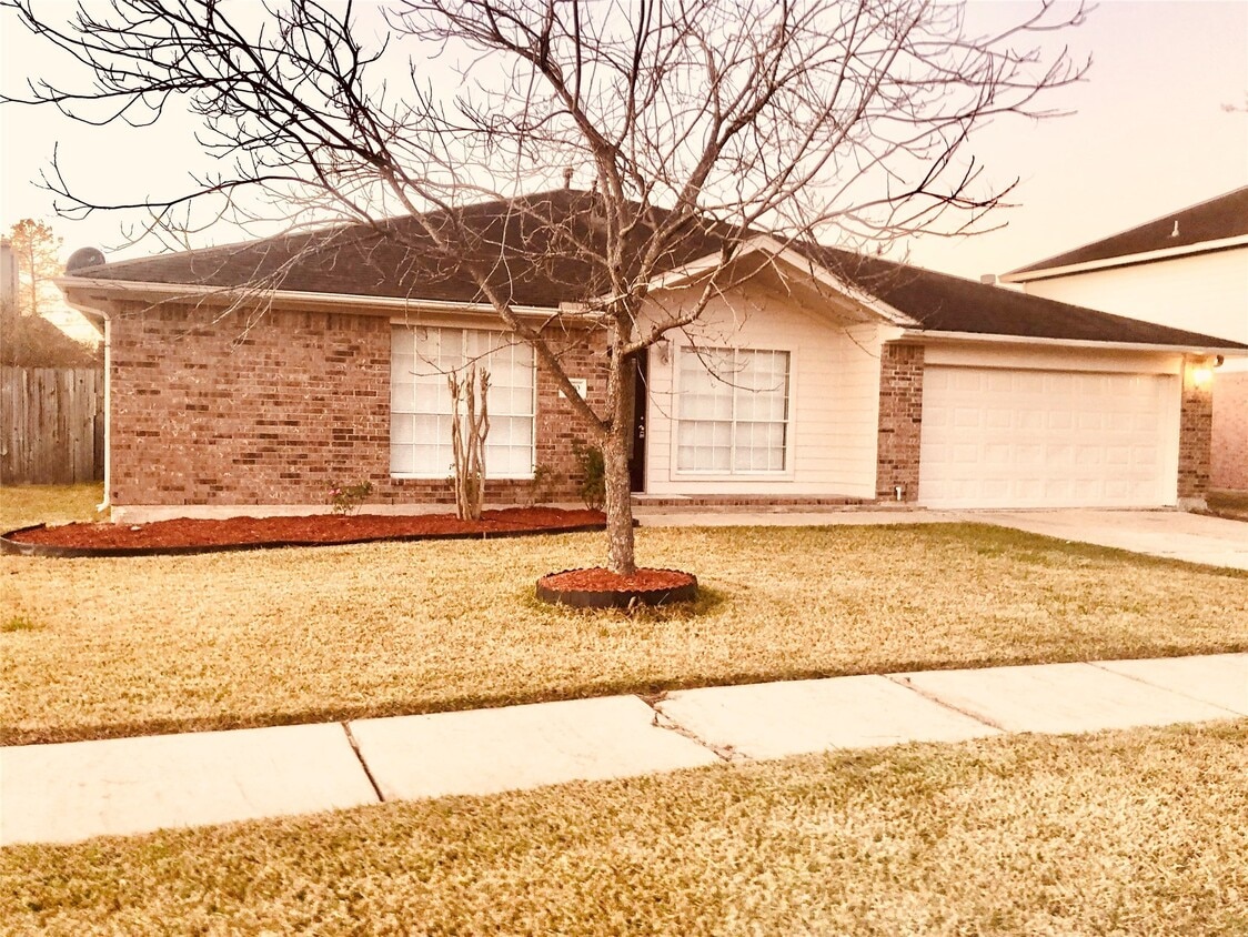 Foto principal - 2510 Carriage Ln