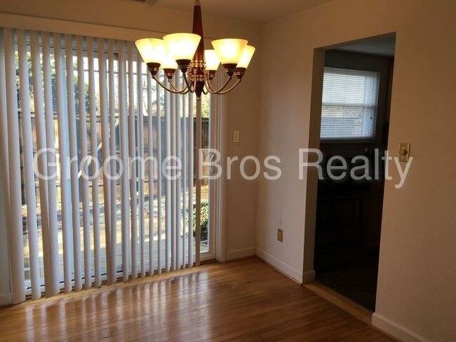 Foto del edificio - 3109 N Parham Rd