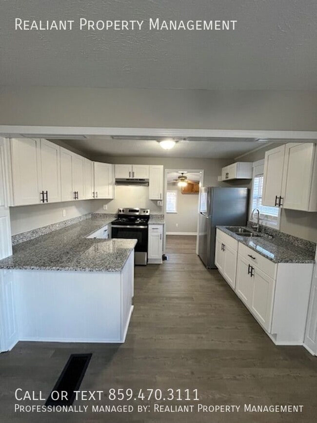 Photo - 400 Broadway- House