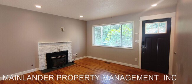 Foto del edificio - 3 br, 1 bath House - 5481 KENNY ST.