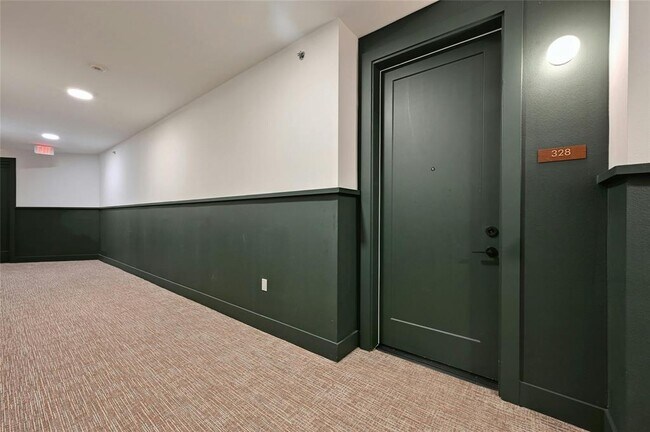 Foto del edificio - 1701 Simond Ave Ave