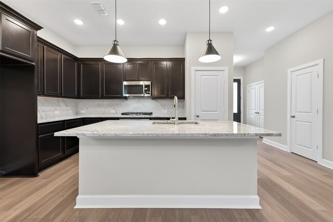 Foto del edificio - 3311 Full Bellied Ln