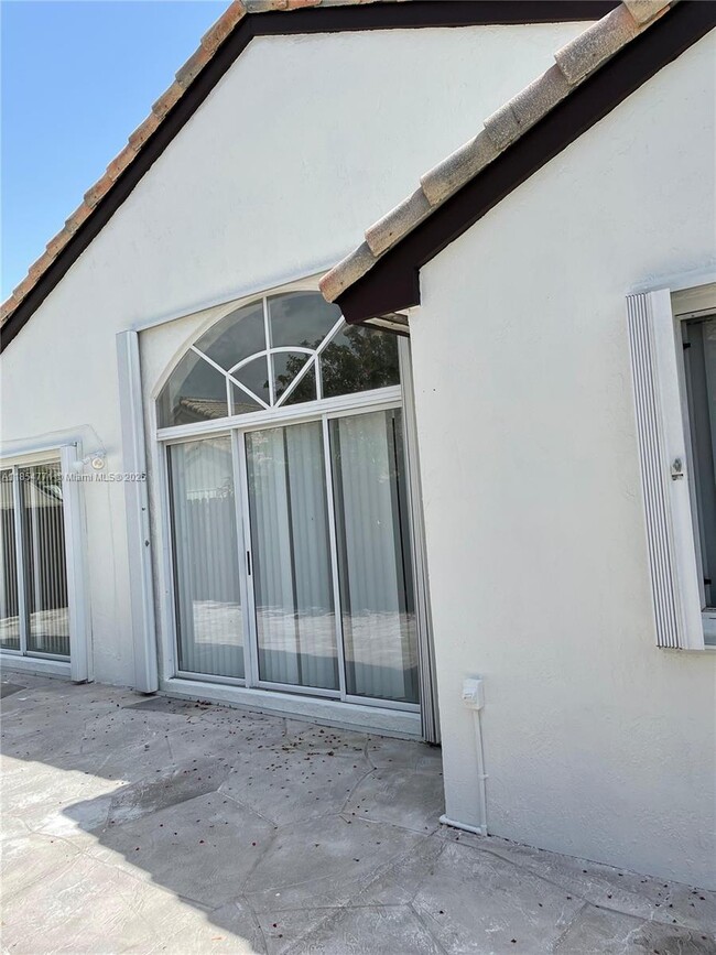 Foto del edificio - 15801 SW 85th St