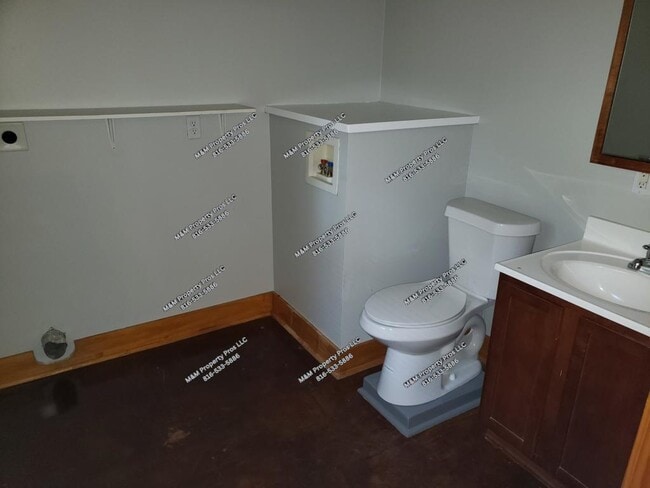 Foto del edificio - 513 Holmes St