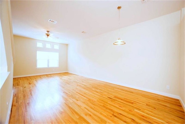 Building Photo - 2710 Hullsmith Dr