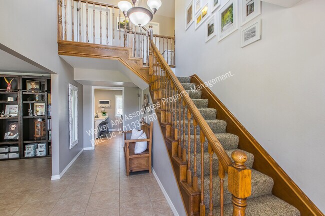 Foto del edificio - 1062 Foxenwood Dr