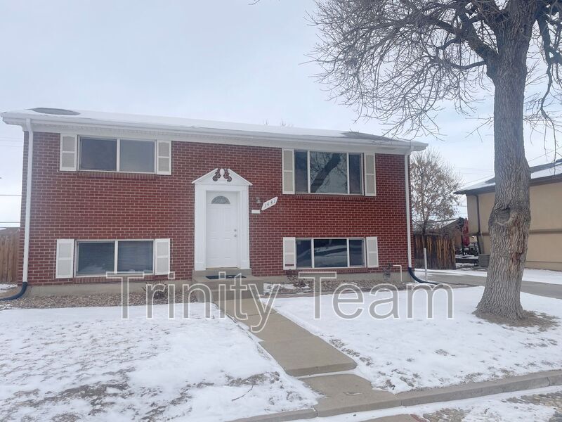 Foto principal - 1441 E 119th Pl