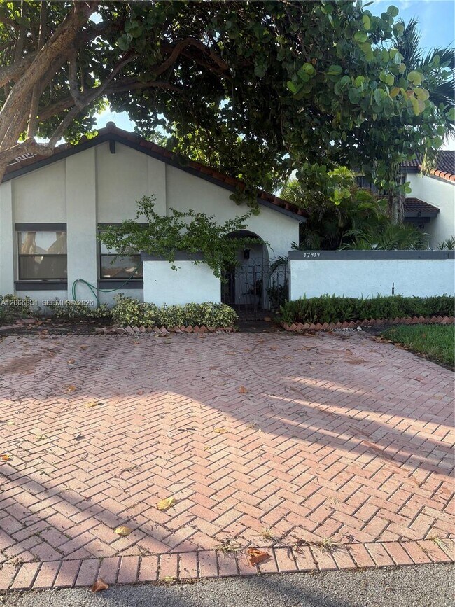 Building Photo - 17919 NW 66th Ct