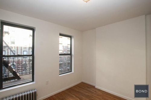 Primary Photo - 22 E 85th St