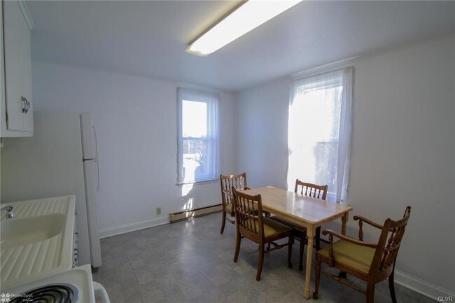 Foto del edificio - 619 2nd St