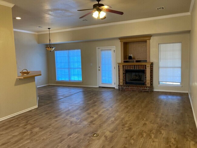 Foto del edificio - Spacious 3BDRM Home in Blackberry Ridge, V...