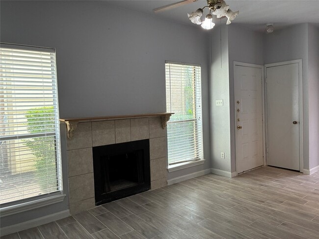 Building Photo - 8299 Cambridge St