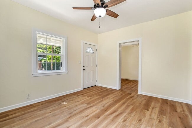 Building Photo - Charming Martinez 1bed / 1bath
