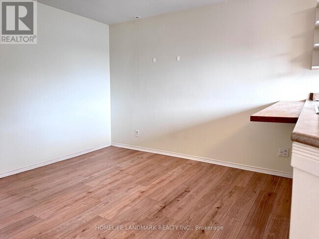 Building Photo - 373 Broadview Ave