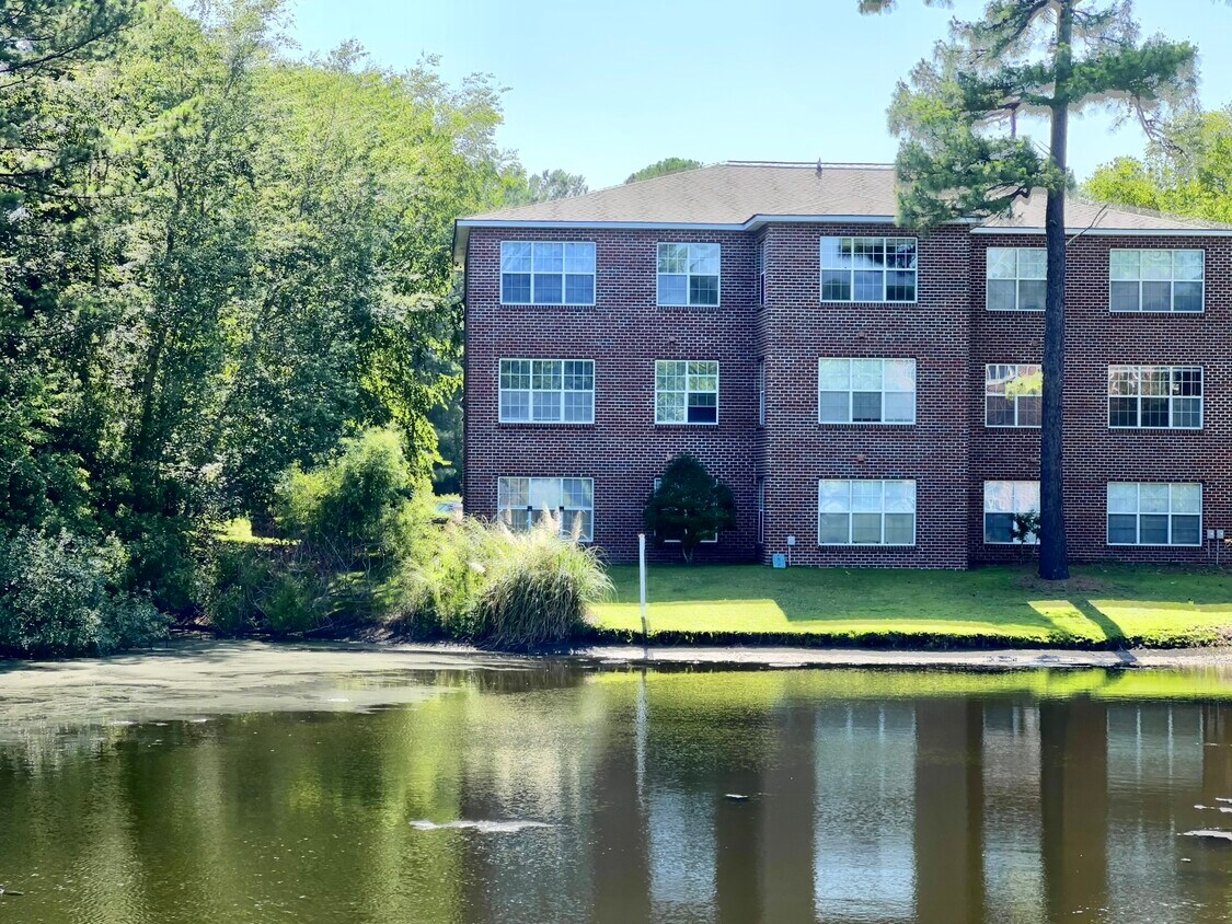 Primary Photo - 4246 Villas Dr