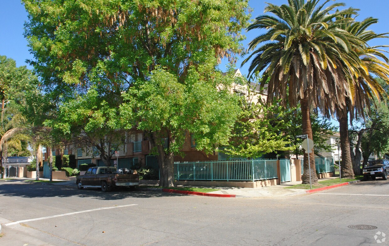 Foto del edificio - 14159 Gilmore St
