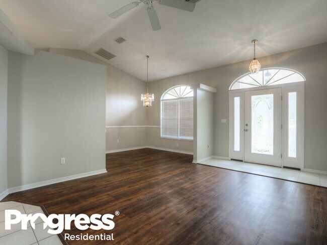 Building Photo - 4005 Holin Ln