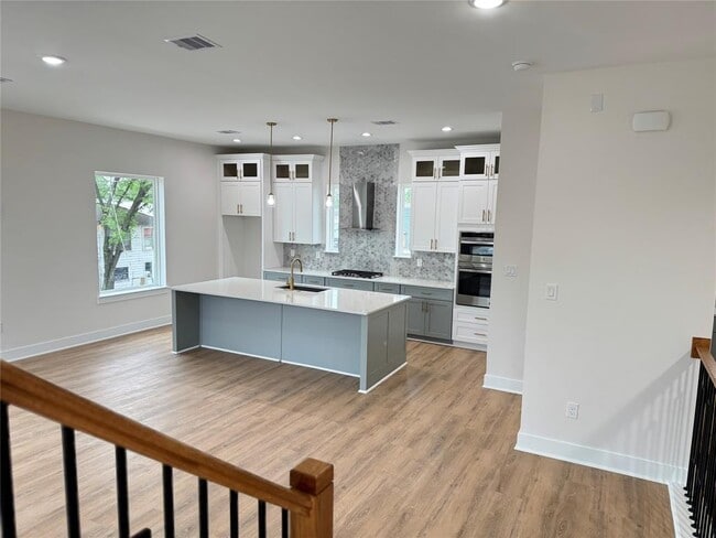 Building Photo - 1307 71st St