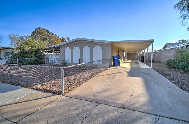 Building Photo - 2127 N St