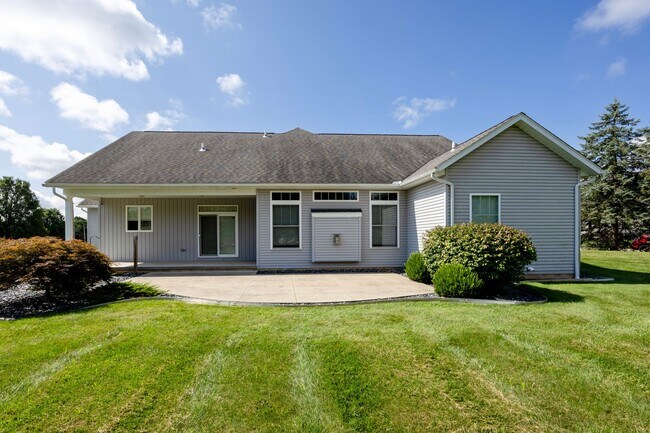 Foto del edificio - 2373 Canterbury Ln