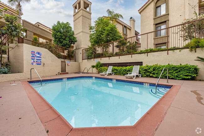 Pool - 8350 Gardendale