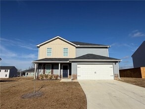 Building Photo - 620 Tudor St