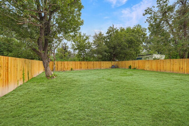 Building Photo - 9305 Kentshire Dr